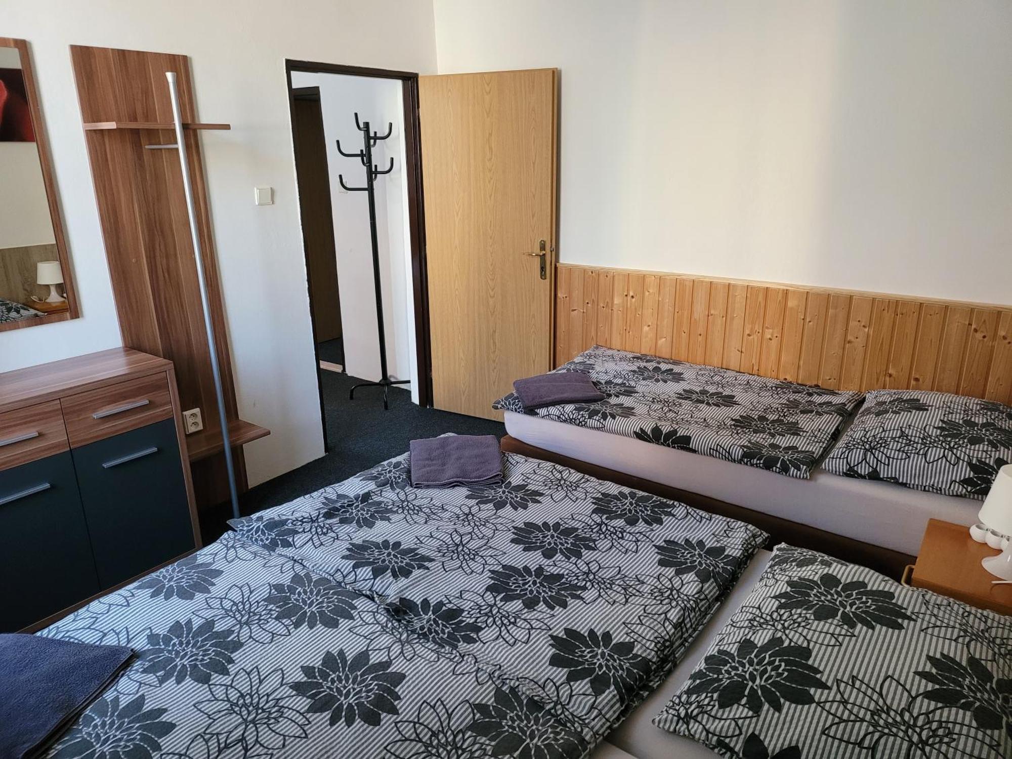 Penzion Karolína Lučany nad Nisou Exterior foto